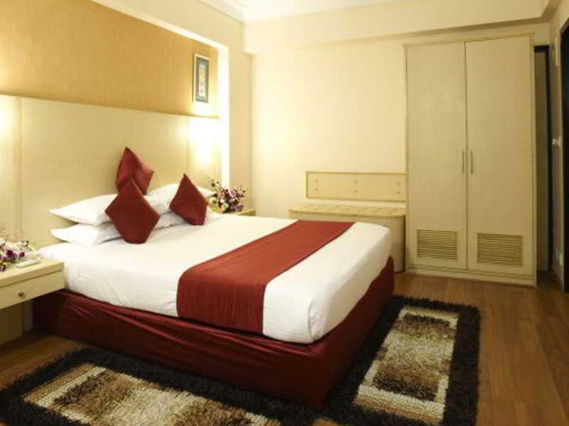 Hotel Pai Vista Mysore Bagian luar foto