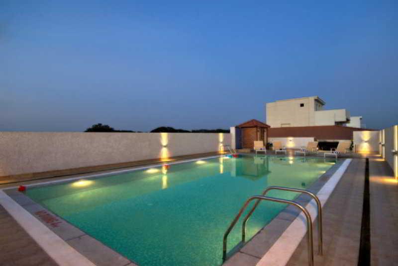 Hotel Pai Vista Mysore Bagian luar foto
