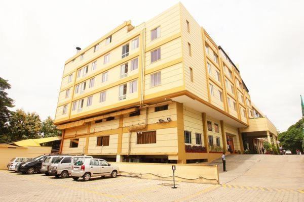 Hotel Pai Vista Mysore Bagian luar foto