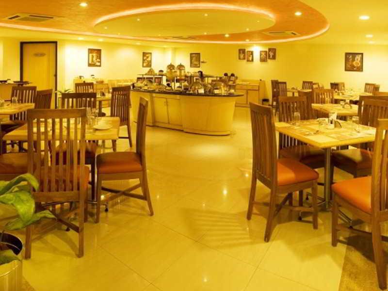 Hotel Pai Vista Mysore Bagian luar foto