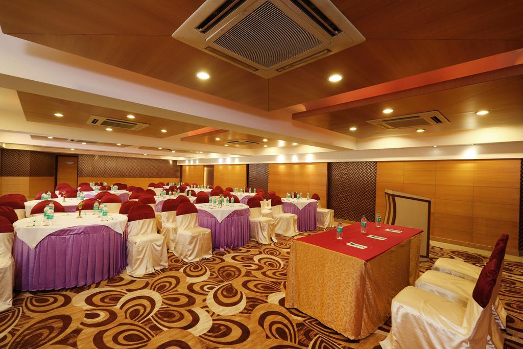 Hotel Pai Vista Mysore Bagian luar foto