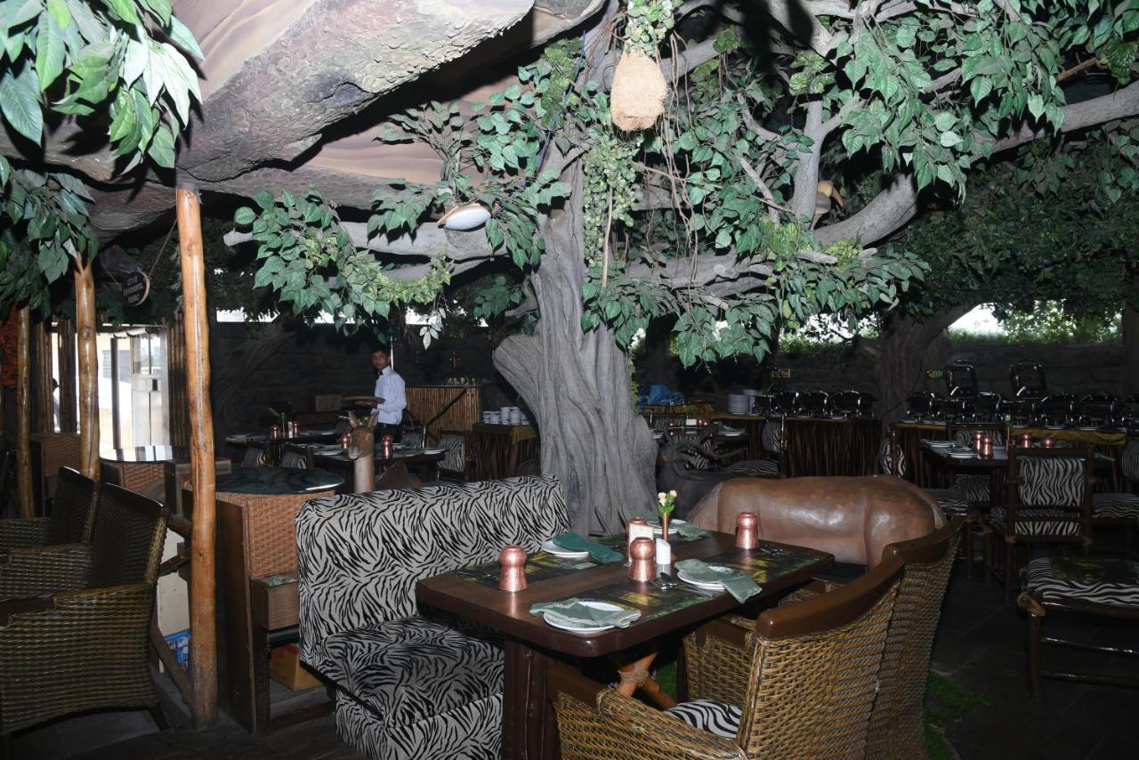 Hotel Pai Vista Mysore Bagian luar foto